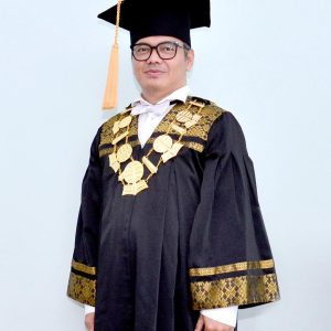 Dr. Romi Siswanto, M.Si